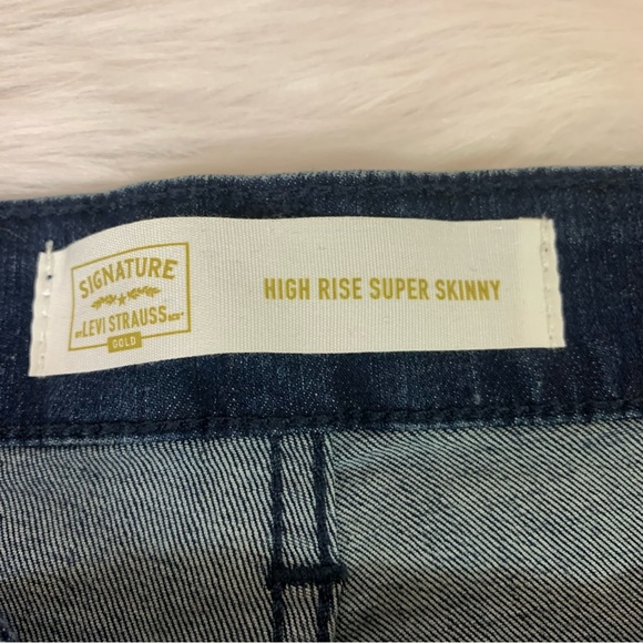 NWT Levi Signature High Rise Stretch Jeans - Picture 4 of 7